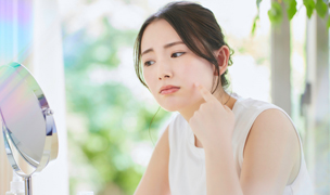 肌が乾燥するのはなぜ？4つの対策とポイントを紹介！