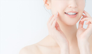 ザラザラ肌をなめらか肌へ。気になるザラつきの原因と対策とは？